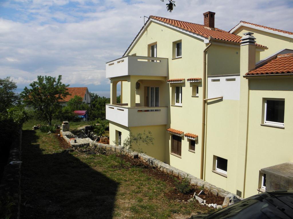 Apartments Njivice Bajcic Exterior foto